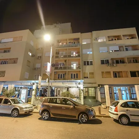 Centar 1 شقة بودغوريتْسا