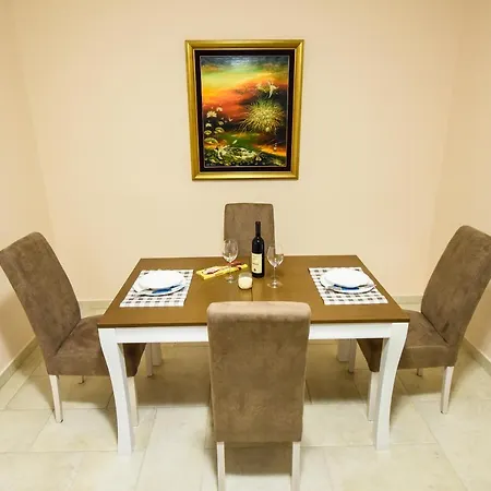 Centar 1 Апартаменти *